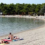 Family Friendly Apartments With A Swimming Pool Fratrici, Umag - 14384
