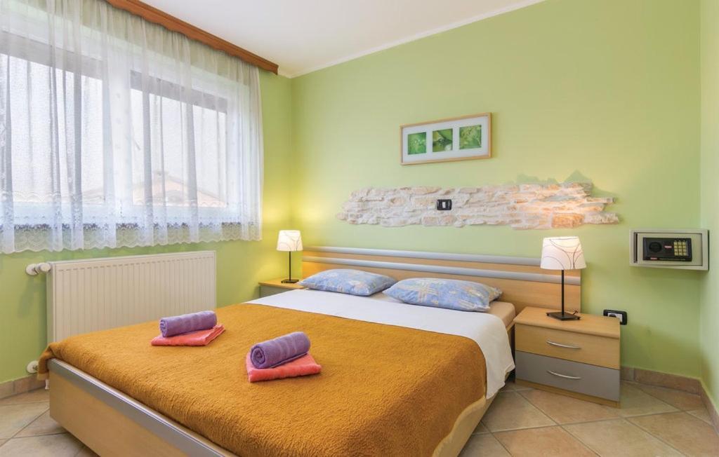 Apartment Family Friendly With A Swimming Pool Fratrici, - 14384 Umag