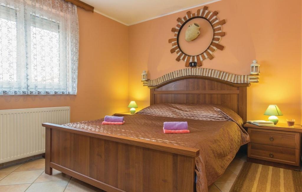 Family Friendly With A Swimming Pool Fratrici, - 14384 *