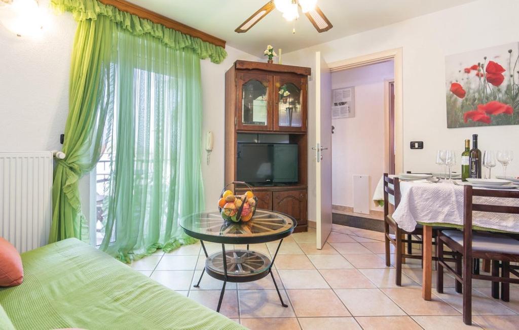Family Friendly With A Swimming Pool Fratrici, - 14384 * Umag